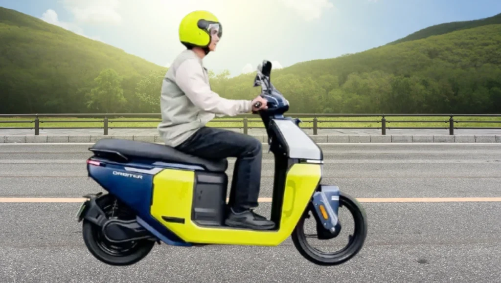 TVS Orbiter charging port with standard and fast charging options