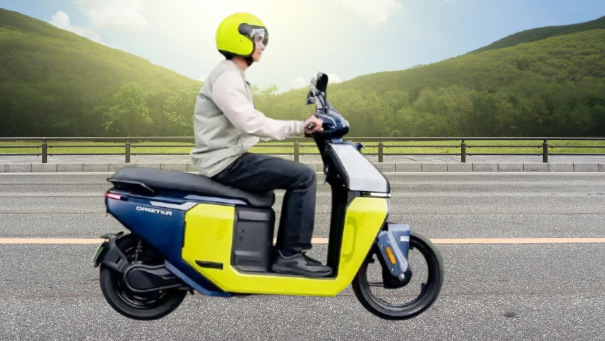 TVS Orbiter charging port with standard and fast charging options