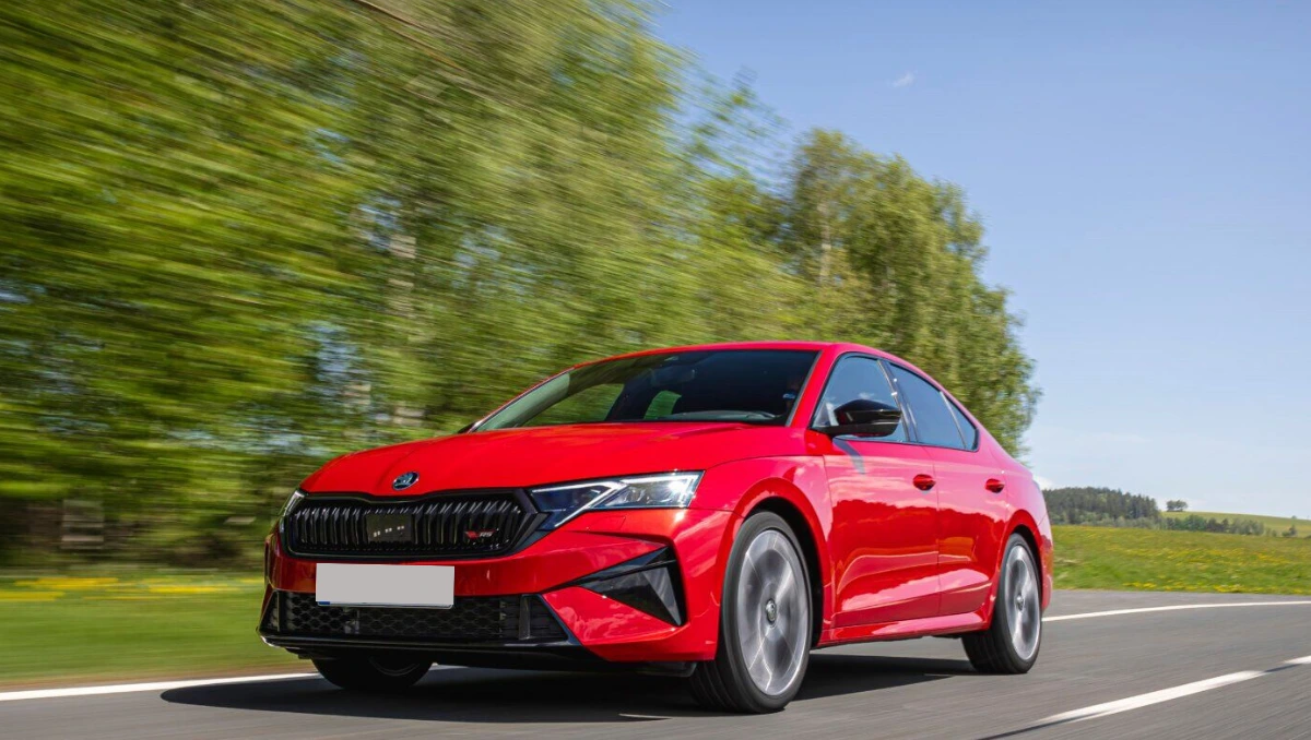 Skoda Octavia RS 2025 front view performance sedan in India