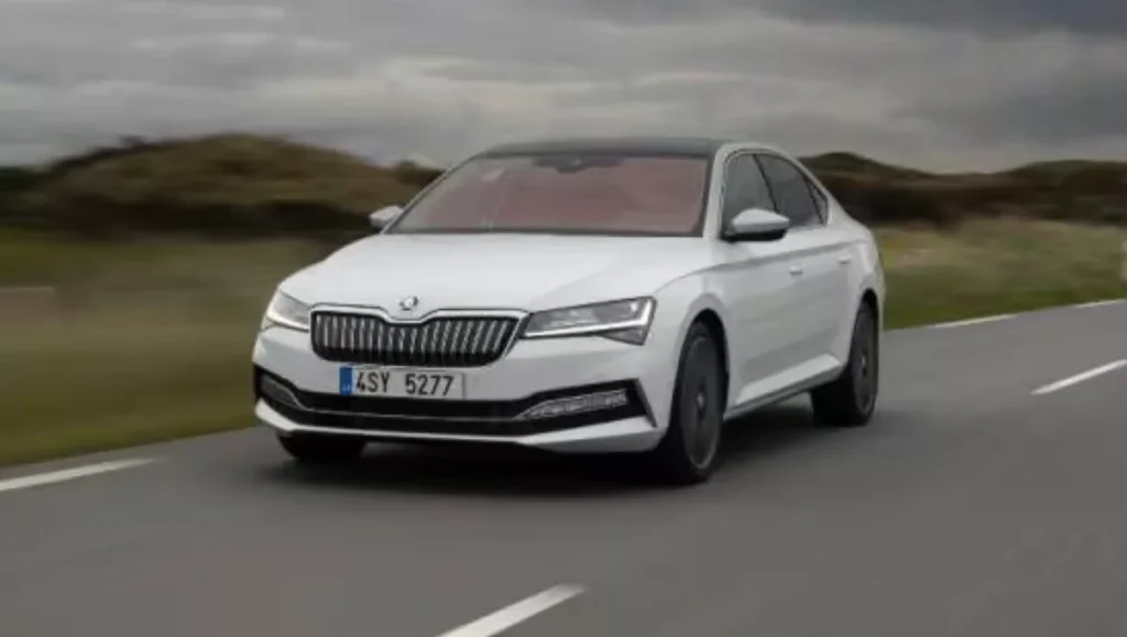 Miko Marczyk drive Skoda Superb for Guinness World Record