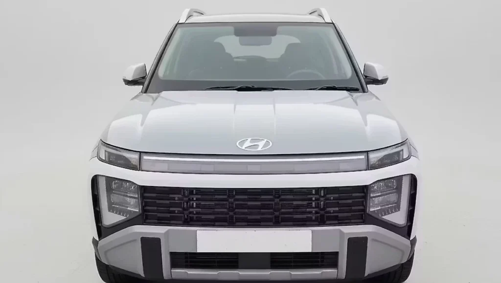 2025 Hyundai Venue front view with LED headlights and grille