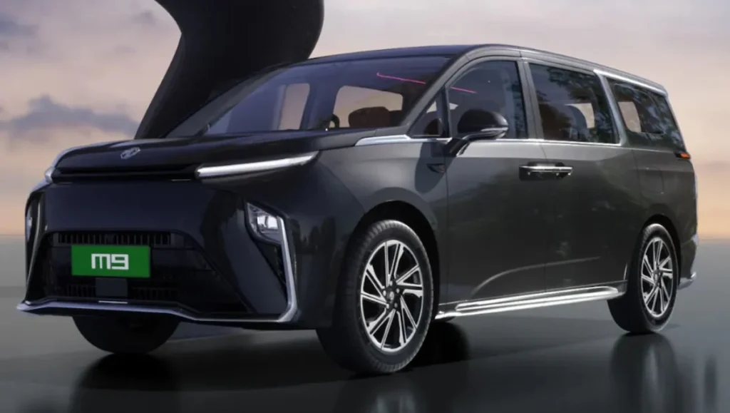 MG M9 Luxury MPV side front view showcasing design and LED lighting