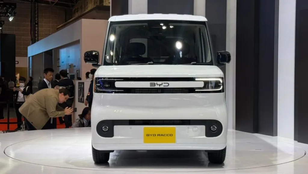 Front View of BYD Racco Kei Car Featuring C-Shaped LED Headlights