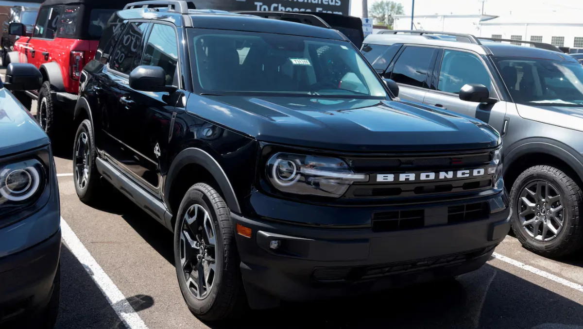 Ford recalls 200K vehicles over instrument panel display failure showing Ford SUV with blacked out dashboard display