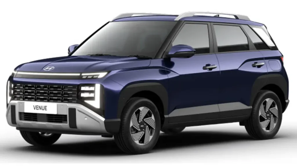 New Hyundai Venue crossed 32000 bookings in India showcased in front angle exterior view