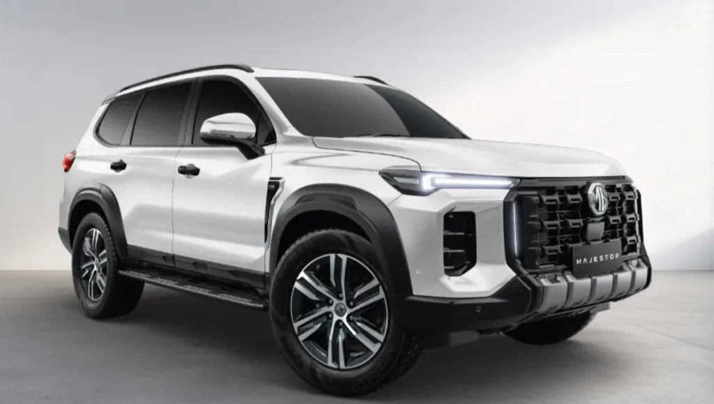 MG Majestor launched SUV front three quarter view in white color