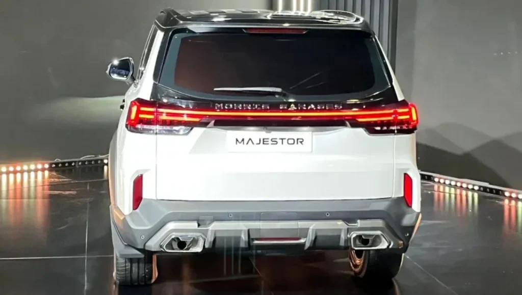MG Majestor launched rear view with connected LED tail lamps