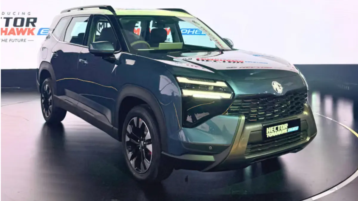Front three-quarter view of the new MG Hector Tomahawk Plug-In Hybrid Launched at Rs. 21.79 Lakh displayed on stage at the official reveal event.